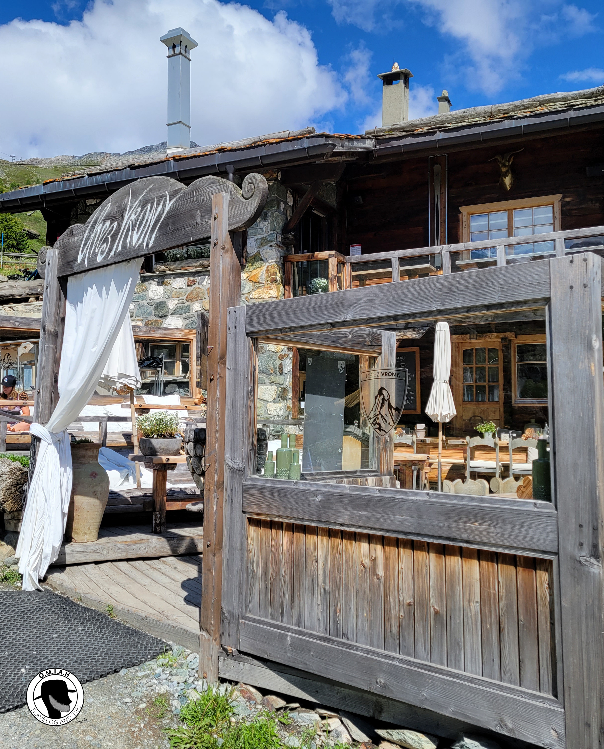 Image of the front of the restaurant Chez-Vrony