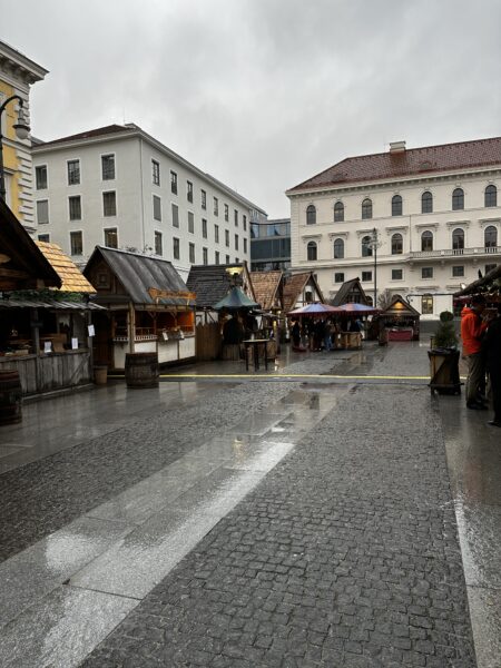 Munich Christmas Markets, image of the medievalmarket at WIttelsbacher Platz 